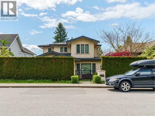 1260 KINGS AVENUE, West Vancouver, British Columbia V7T2C4