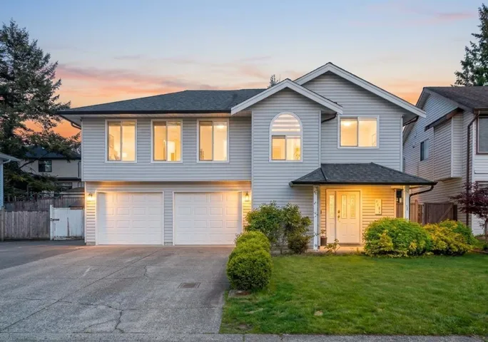 2706 MITCHELL STREET, Abbotsford, British Columbia V2T5G4