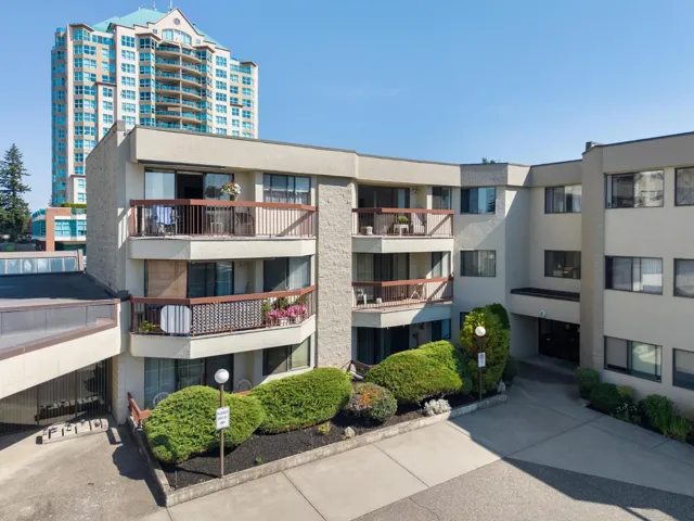330 31955 OLD YALE ROAD, Abbotsford, British Columbia V2T4N1