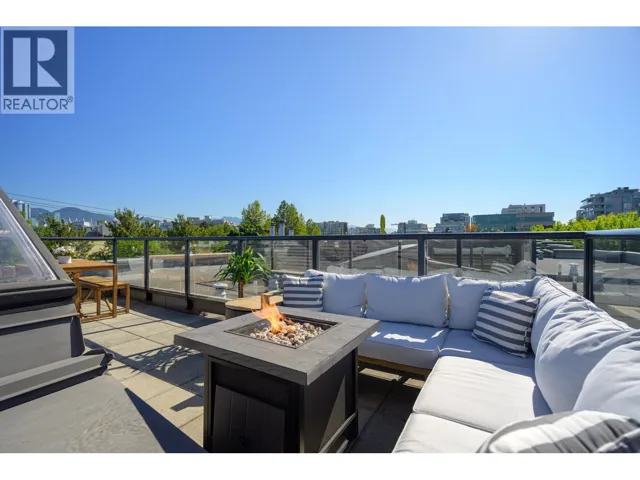 220 676 W 6TH AVENUE, Vancouver, British Columbia V5Z1A3