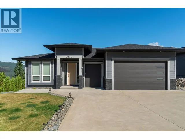 2510 Highlands Drive, Blind Bay, British Columbia V0E1H2