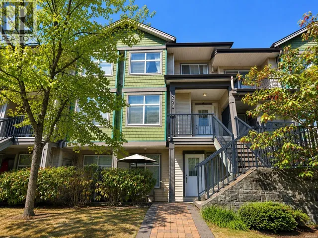 228 7333 16TH AVENUE, Burnaby, British Columbia V3N0A8