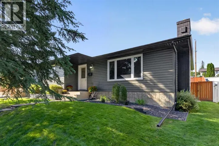 292 Silver Brook Way NW, Calgary, Alberta T3B3G8
