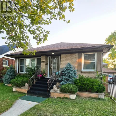 1534 PILLETTE ROAD, Windsor, Ontario N8Y3C2