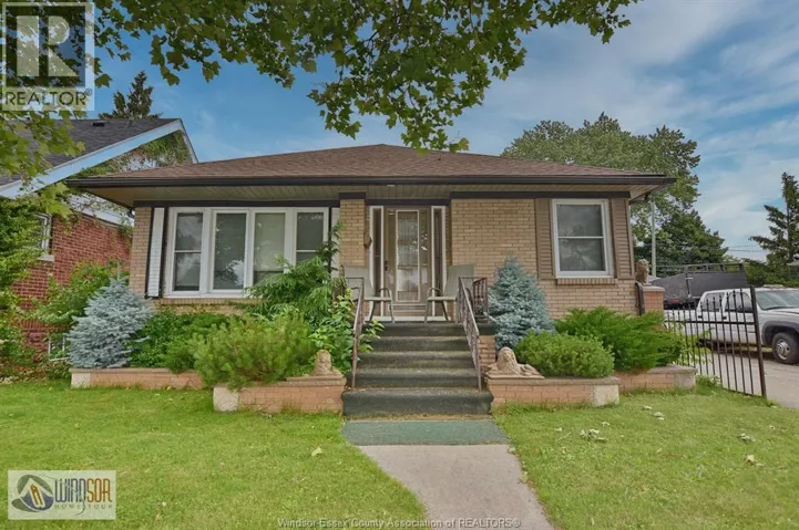 1534 PILLETTE ROAD, Windsor, Ontario N8Y3C2