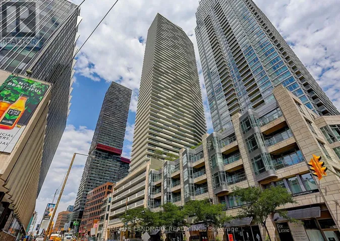 3304 - 2221 YONGE STREET, Toronto (Mount Pleasant West), Ontario M4S2B4