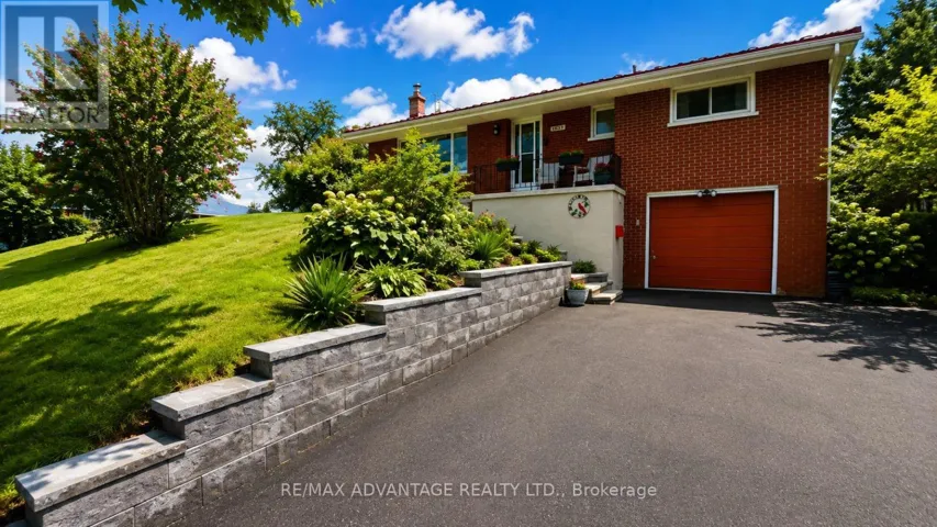 1031 EAGLE DRIVE, London South (South J), Ontario N5Z3H4