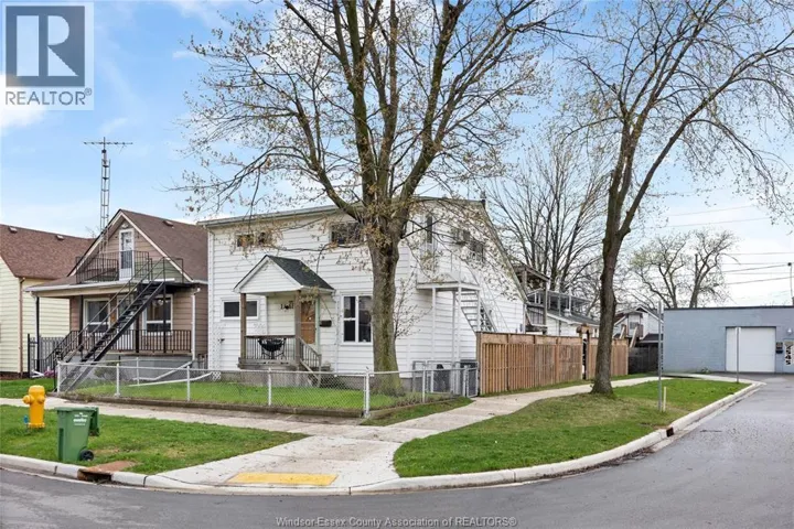 1361 ALBERT, Windsor, Ontario N8Y3R1
