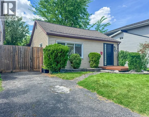 2529 ALEXIS, Windsor, Ontario N8W3Z6