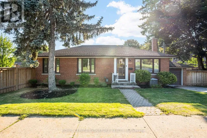 1316 KIPLING AVENUE, Toronto (Princess-Rosethorn), Ontario M9B3N8