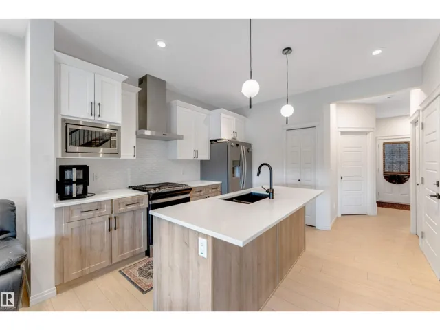1263 Watt DR SW, Edmonton, Alberta T6L6T5