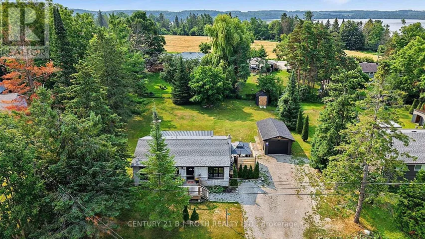 25 GLENGROVE AVENUE, Oro-Medonte (Prices Corners), Ontario L3V0J9