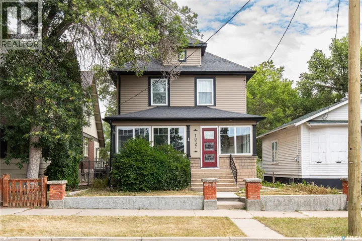 1037 Chestnut AVENUE, Moose Jaw, Saskatchewan S6H1A5