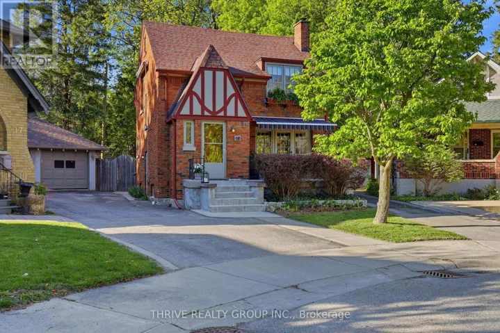 16 CLENRAY PLACE, London East (East B), Ontario N6A3Z1