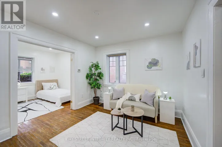 11 GLENORA AVENUE, Toronto (Oakwood Village), Ontario M6C3Y2