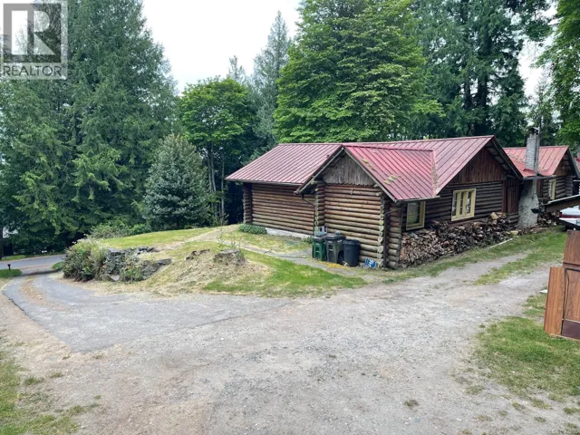 4912 Lochside Dr, Saanich, British Columbia V8Y2E4