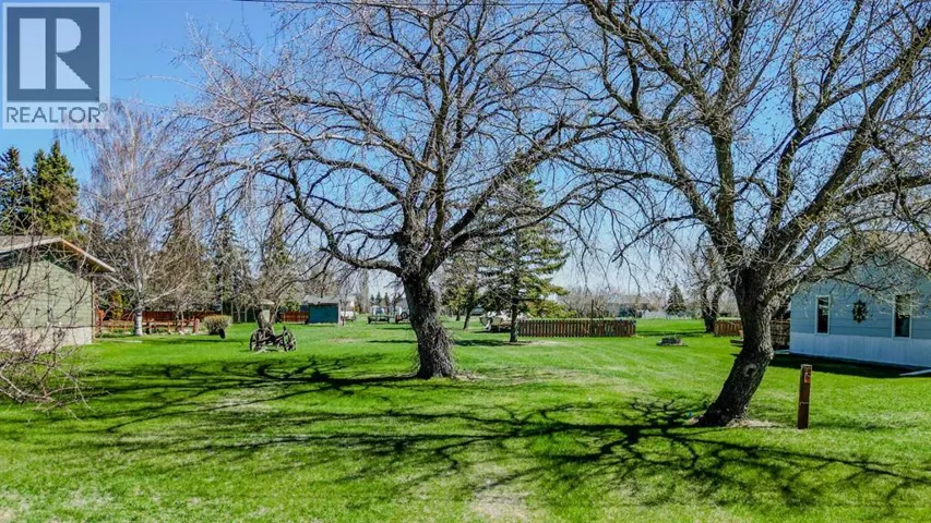 235 S 100 E, Raymond, Alberta T0K2S0