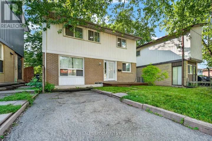 24 GARRISON SQUARE, Brampton (Northgate), Ontario L6S2H3