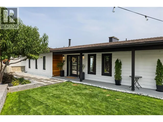 2751 Lakeview Road, West Kelowna, British Columbia V1Z1Y5