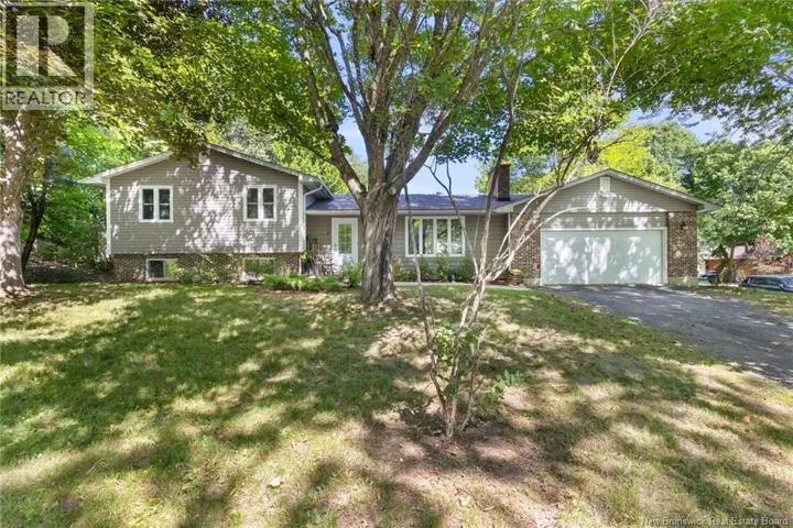 4 Mulberry Court, Fredericton, New Brunswick E3A5J1