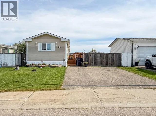 373 Harpe Drive, Fort McMurray, Alberta T9K2L6