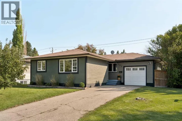129 Springwood Drive SW, Calgary, Alberta T2W0K8