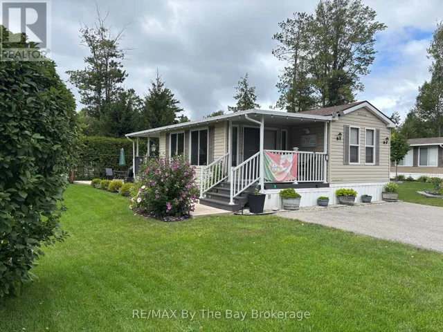 8 KENORA TRAIL, Wasaga Beach, Ontario L9Z1X7