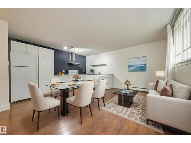 #5 10015 83 AV NW, Edmonton, Alberta T6E2C3