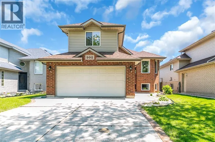 992 WHISTLER, Windsor, Ontario N8P1L2
