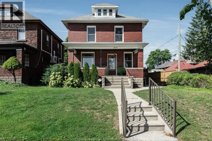 203 Moy AVENUE, Windsor, Ontario N9A2N1