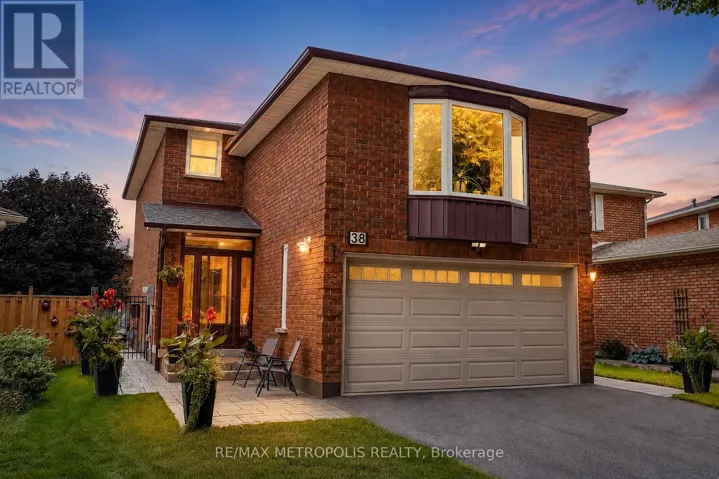 38 LANGHOLM COURT, Brampton (Heart Lake West), Ontario L6Z2X9