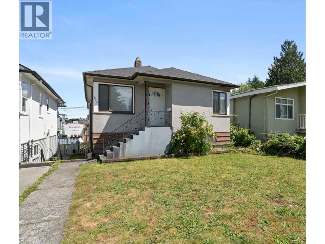 942 NANAIMO STREET, Vancouver, British Columbia V5L4S9