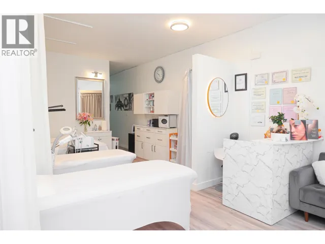 1892 KINGSWAY, Vancouver, British Columbia V5N2S7