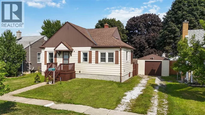 322 COTTERBURY STREET, Sarnia, Ontario N7T6M6