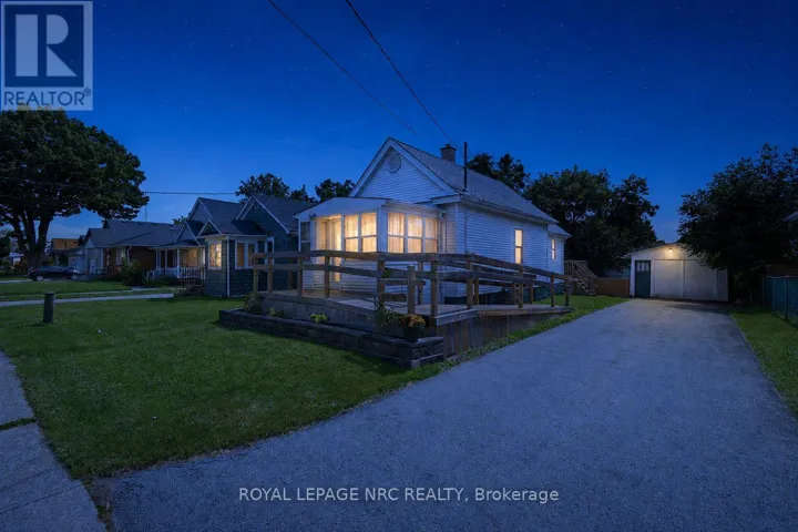 6422 ASH STREET, Niagara Falls (Dorchester), Ontario L2G2H5