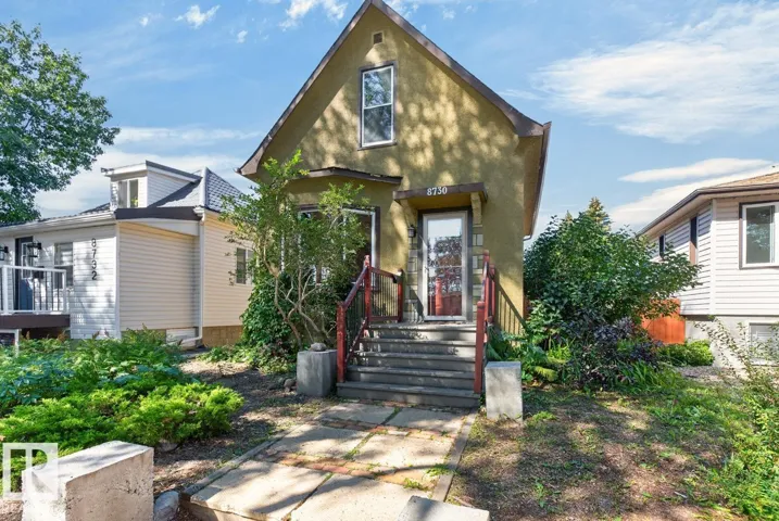 8730 84 AV NW, Edmonton, Alberta T6C1E2