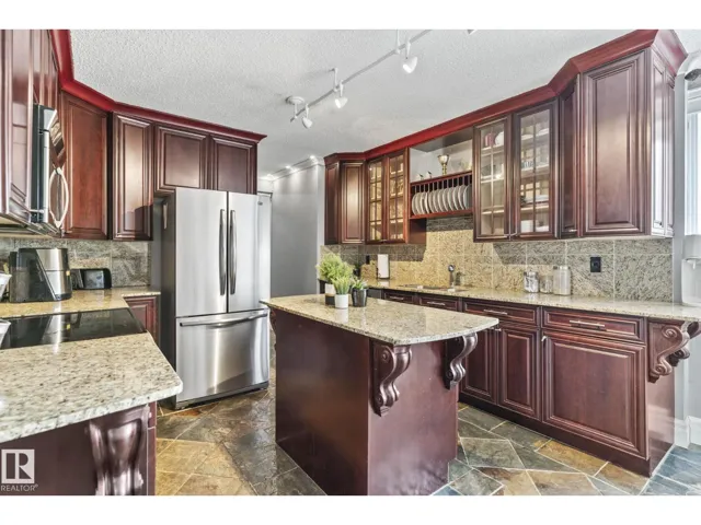 #405 10745 83 AV NW, Edmonton, Alberta T6E2E5
