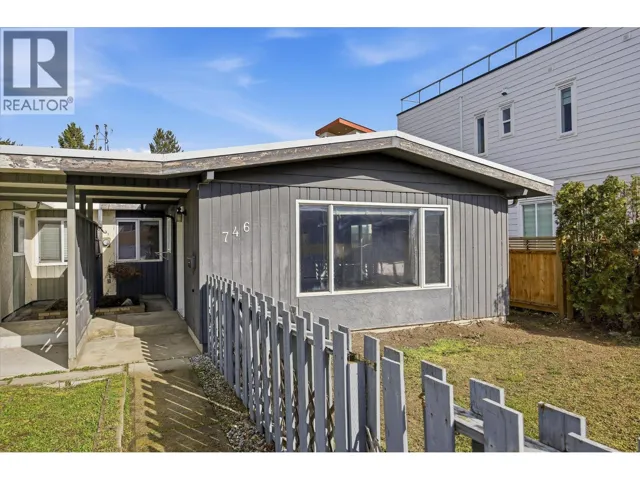 746 Raymer Avenue, Kelowna, British Columbia V1X2Z8