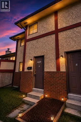 3, 1702 35 Street SE, Calgary, Alberta T2A1B5