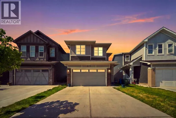 223 Savanna Way NE, Calgary, Alberta T3J0Z9
