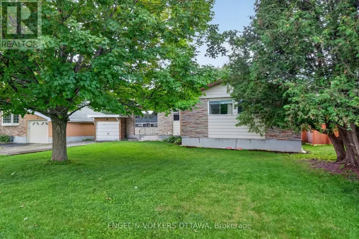 14 OAKVIEW AVENUE, Ottawa, Ontario K2G3A1