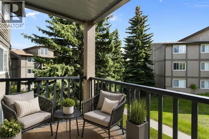 522, 6400 Coach Hill Road SW, Calgary, Alberta T3H1B8