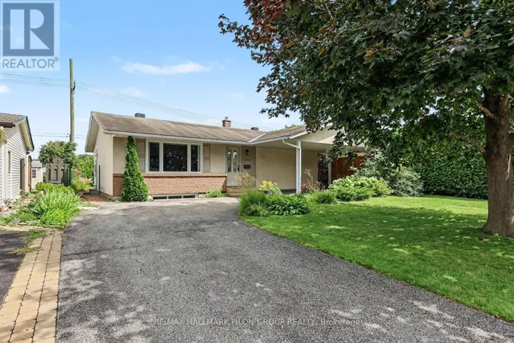 496 TISDALE CRESCENT, Ottawa, Ontario K1J7A6