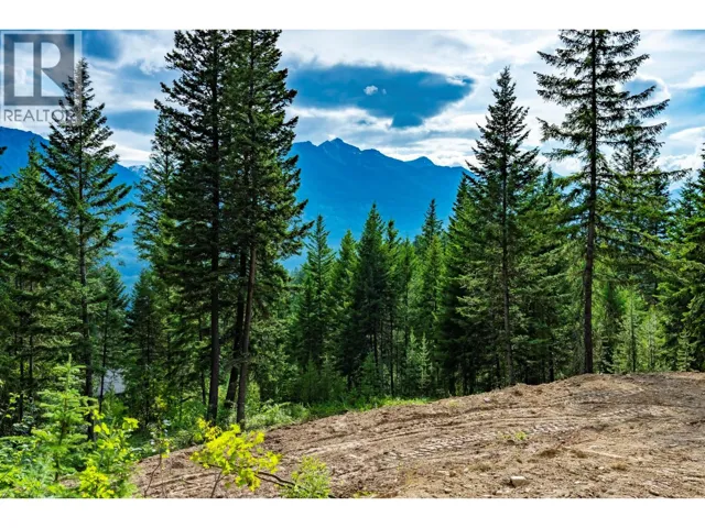 Lot 31 COUGAR Drive, Golden, British Columbia V0A1H2