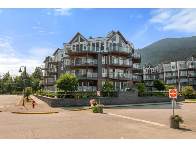 315 378 ESPLANADE AVENUE, Harrison Hot Springs, Harrison Hot Springs, British Columbia V0M1K0