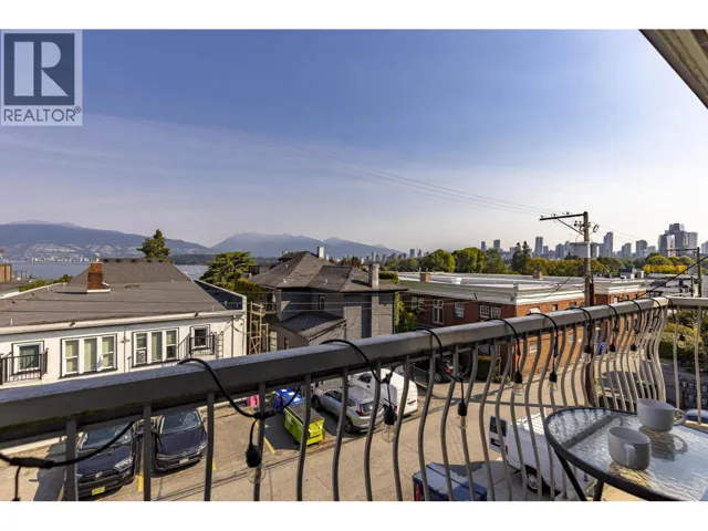 307 2335 YORK AVENUE, Vancouver, British Columbia V6K1C8