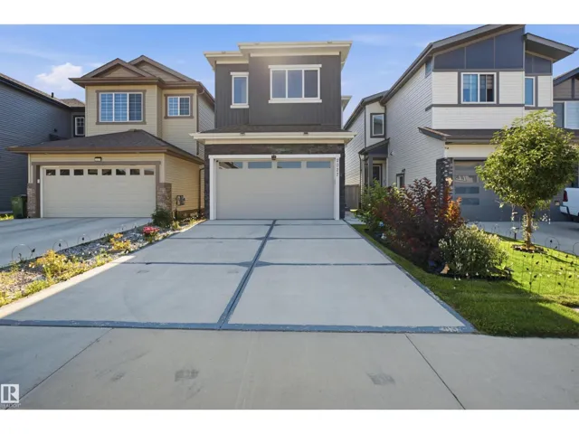 2027 13 AV NW, Edmonton, Alberta T6T2R8