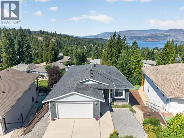 2592 Alpen Paradies Road Unit# 38, Blind Bay, British Columbia V0E1H1