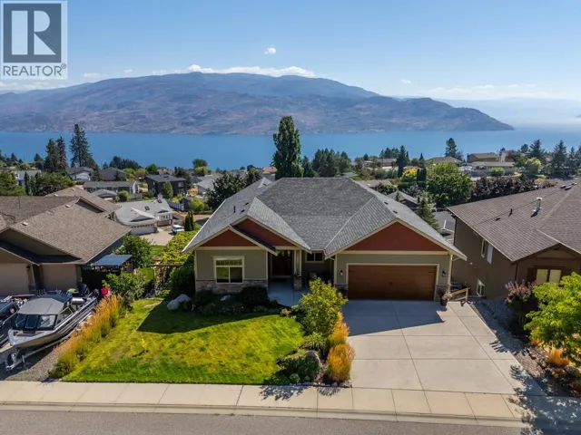 6112 Seymoure Avenue, Peachland, British Columbia V0H1X4