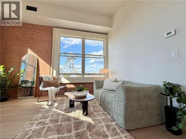 56 YORK Boulevard Unit# 407, Hamilton, Ontario L8R2M9